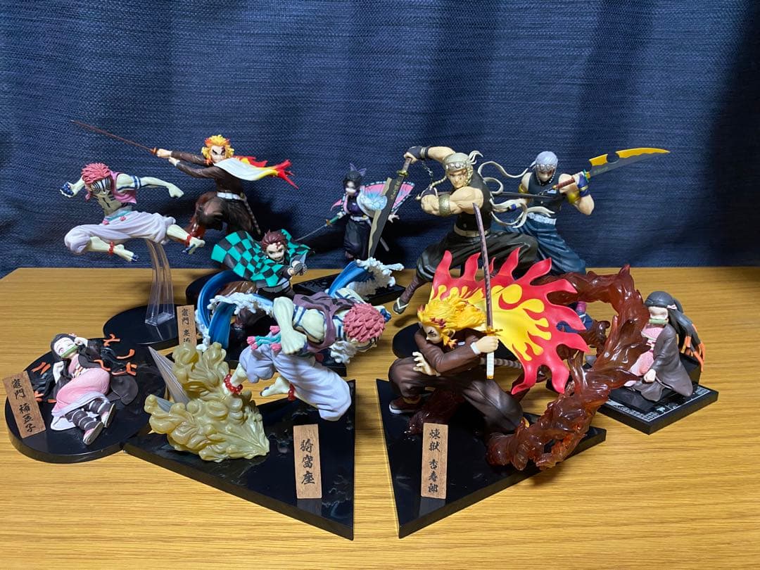 鬼滅の刃　一番くじ　フィギュア　煉獄杏寿郎　猗窩座