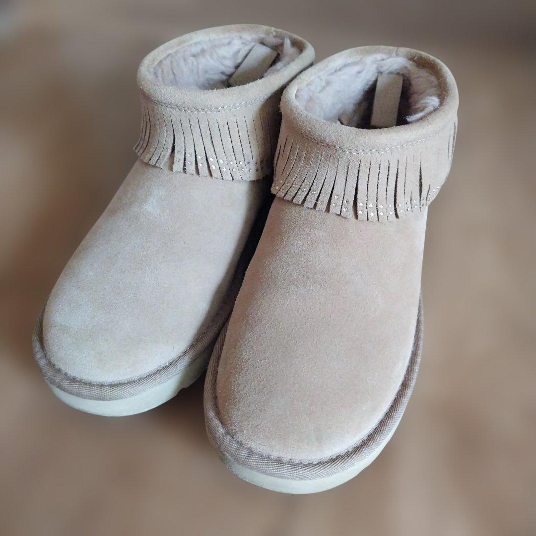 希少！美品！UGG★ウルトラミニフリンジ/23㎝/ベージュ