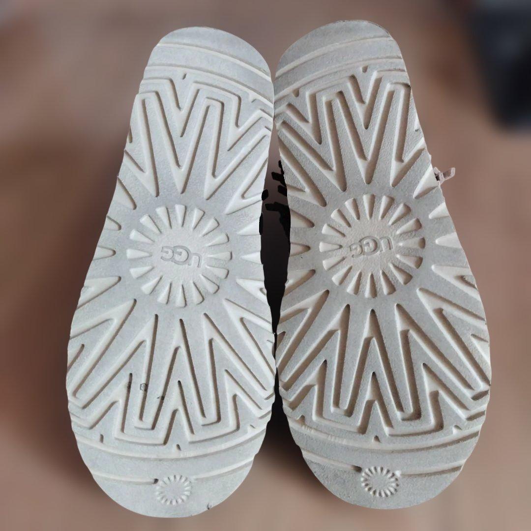 希少！美品！UGG☆ウルトラミニフリンジ/23㎝/ベージュ - メルカリ