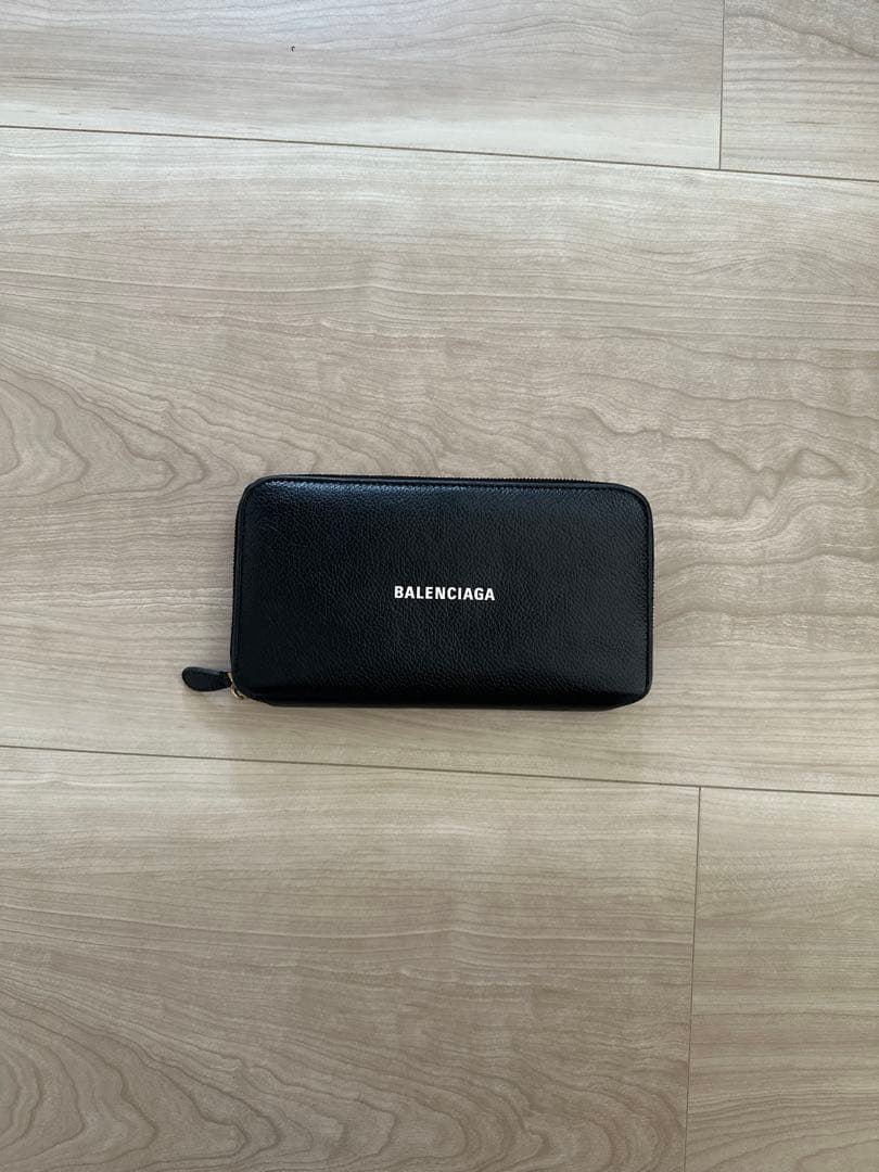 BALENCIAGA ブラックレザー長財布