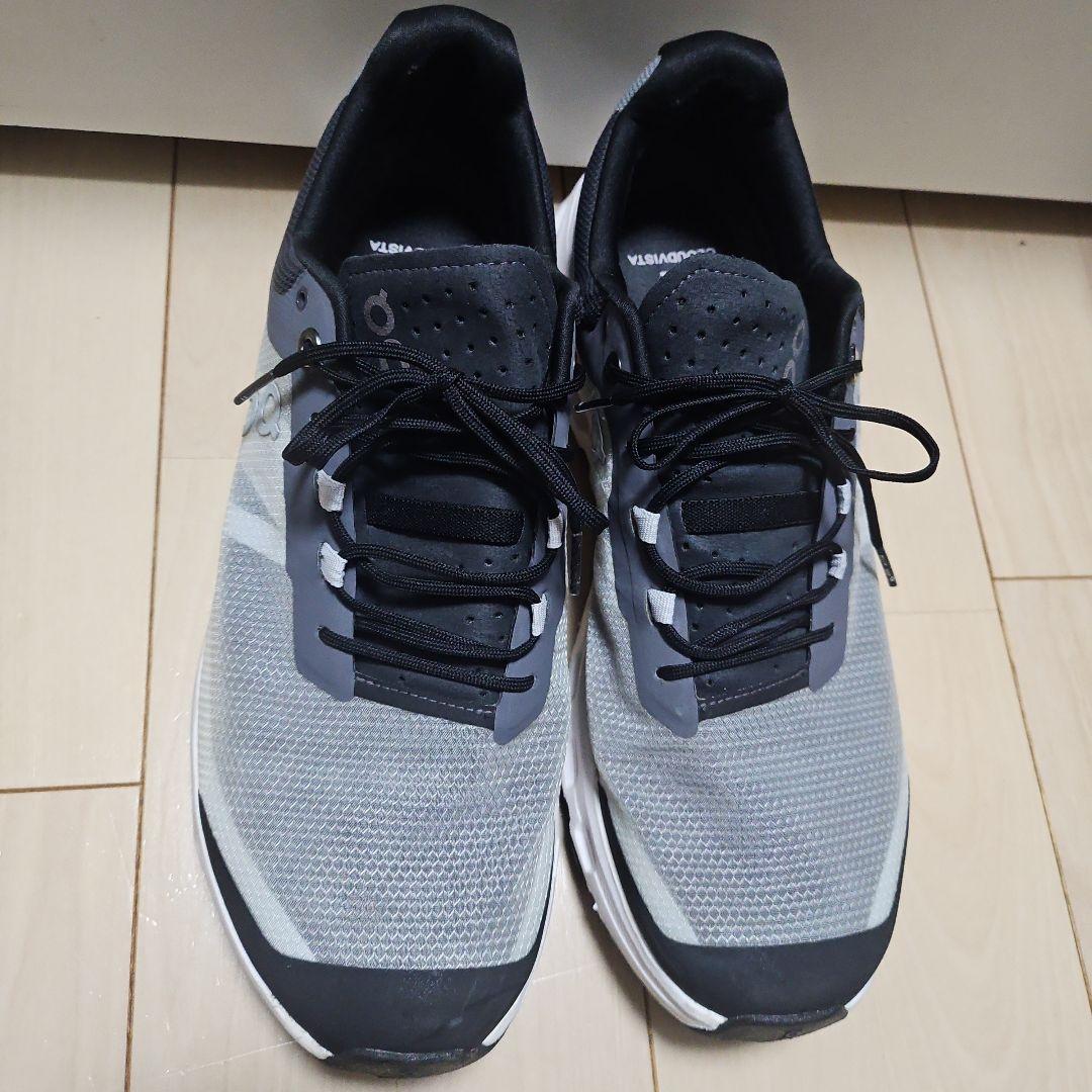 On CLOUDVISTA　クラウドビスタ スニーカー