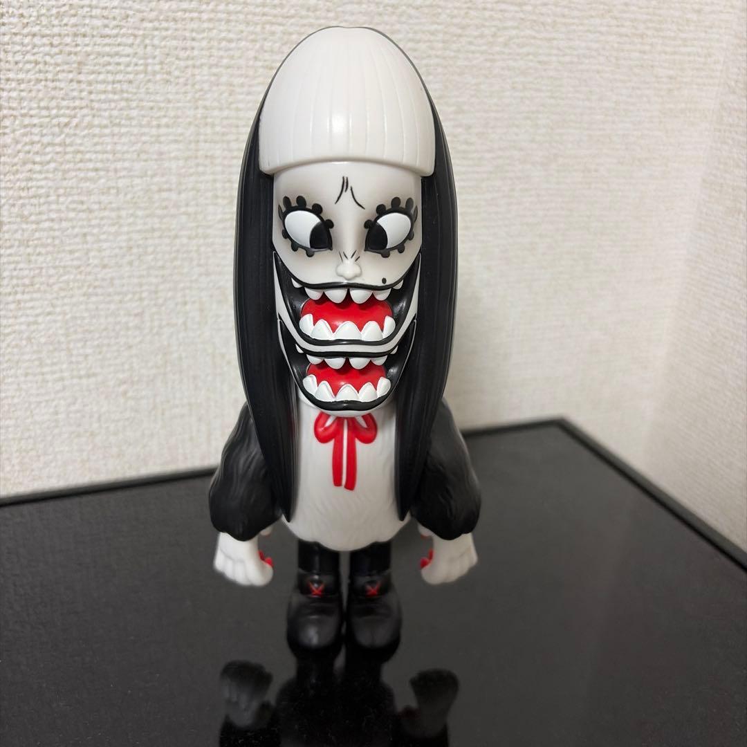 GRAPE BRAIN 二口裂け女 ゲラゲラ