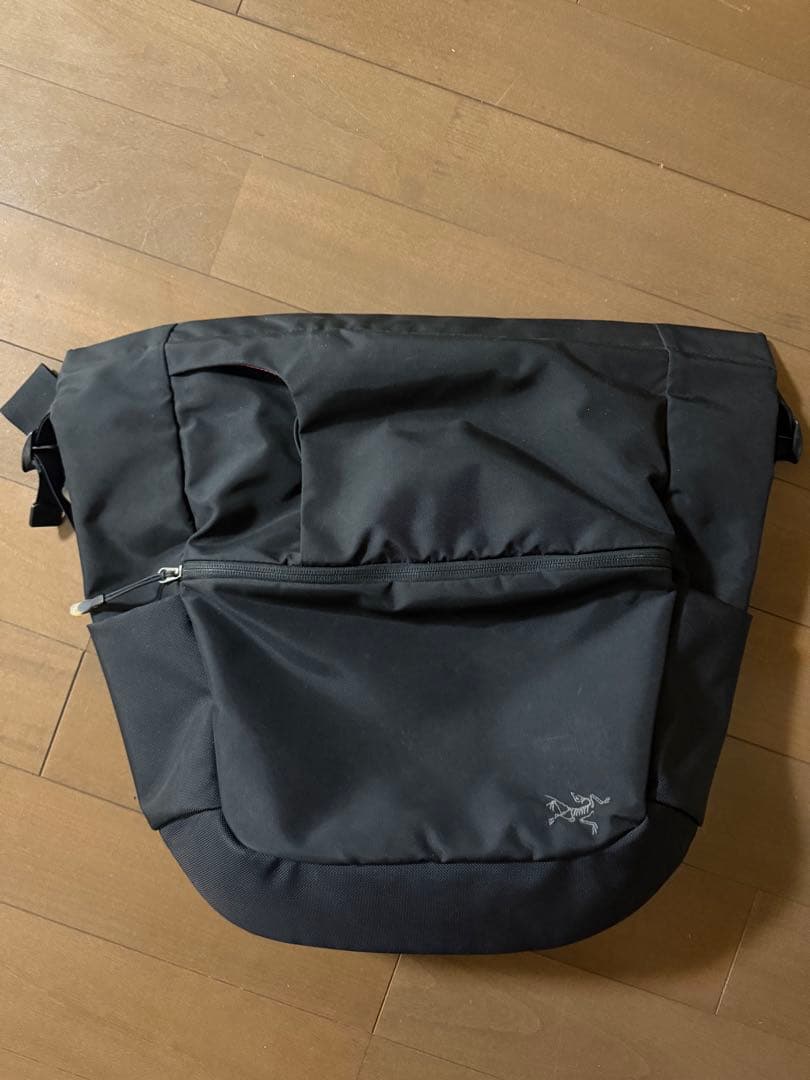 【希少】ARC’TERYX アークテリクス メッセンジャーバッグ ミストラルBK