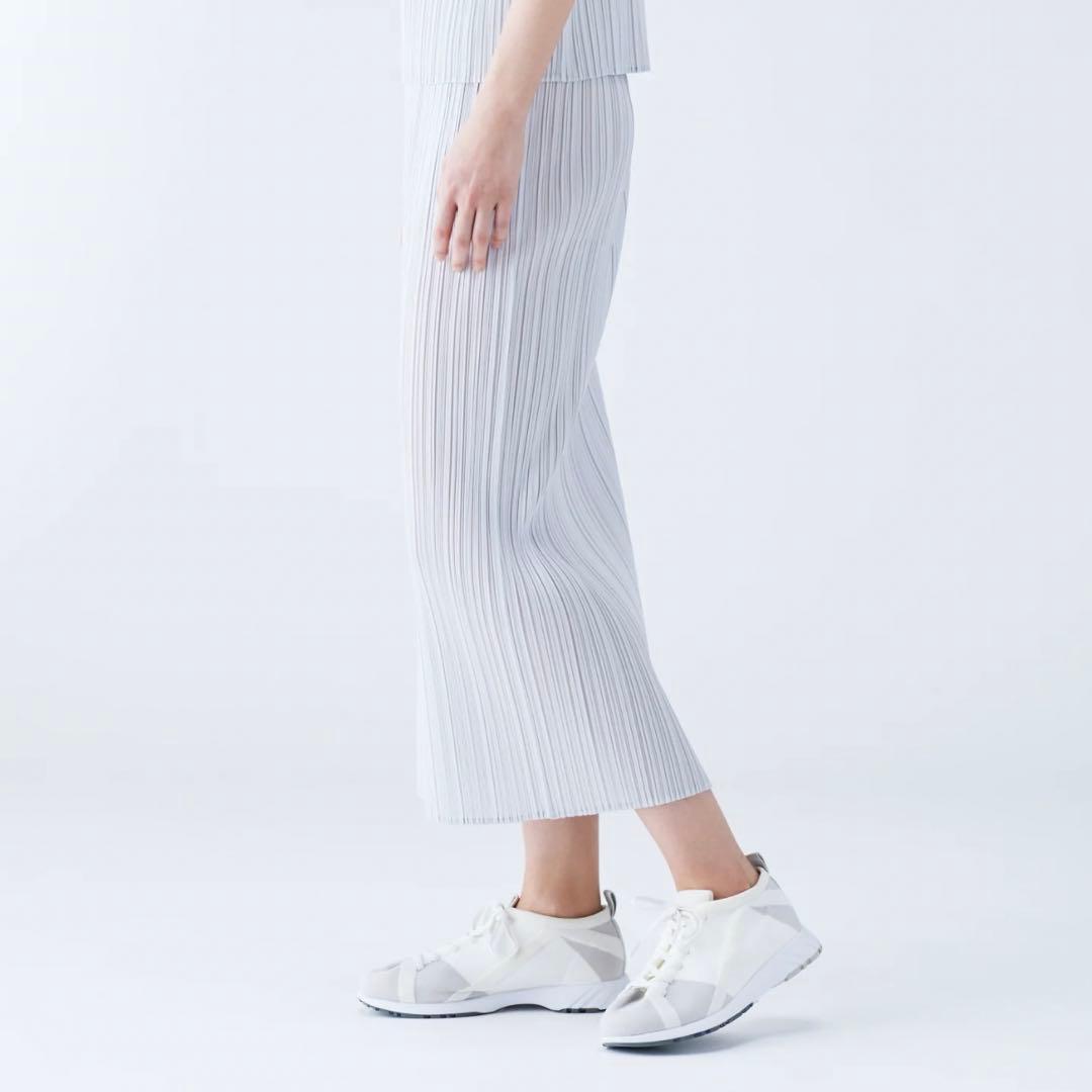 イッセイミヤケ プリーツプリーズ 白スカート - メルカリ