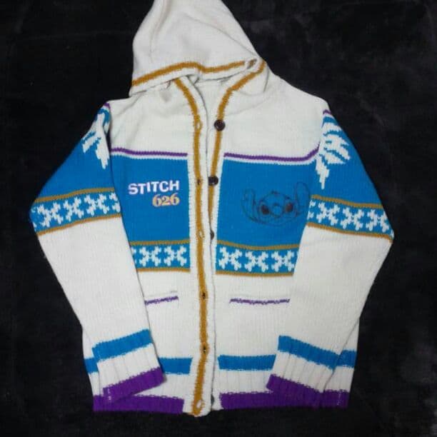 スティッチ ディズニーストア カウチンカーデガン