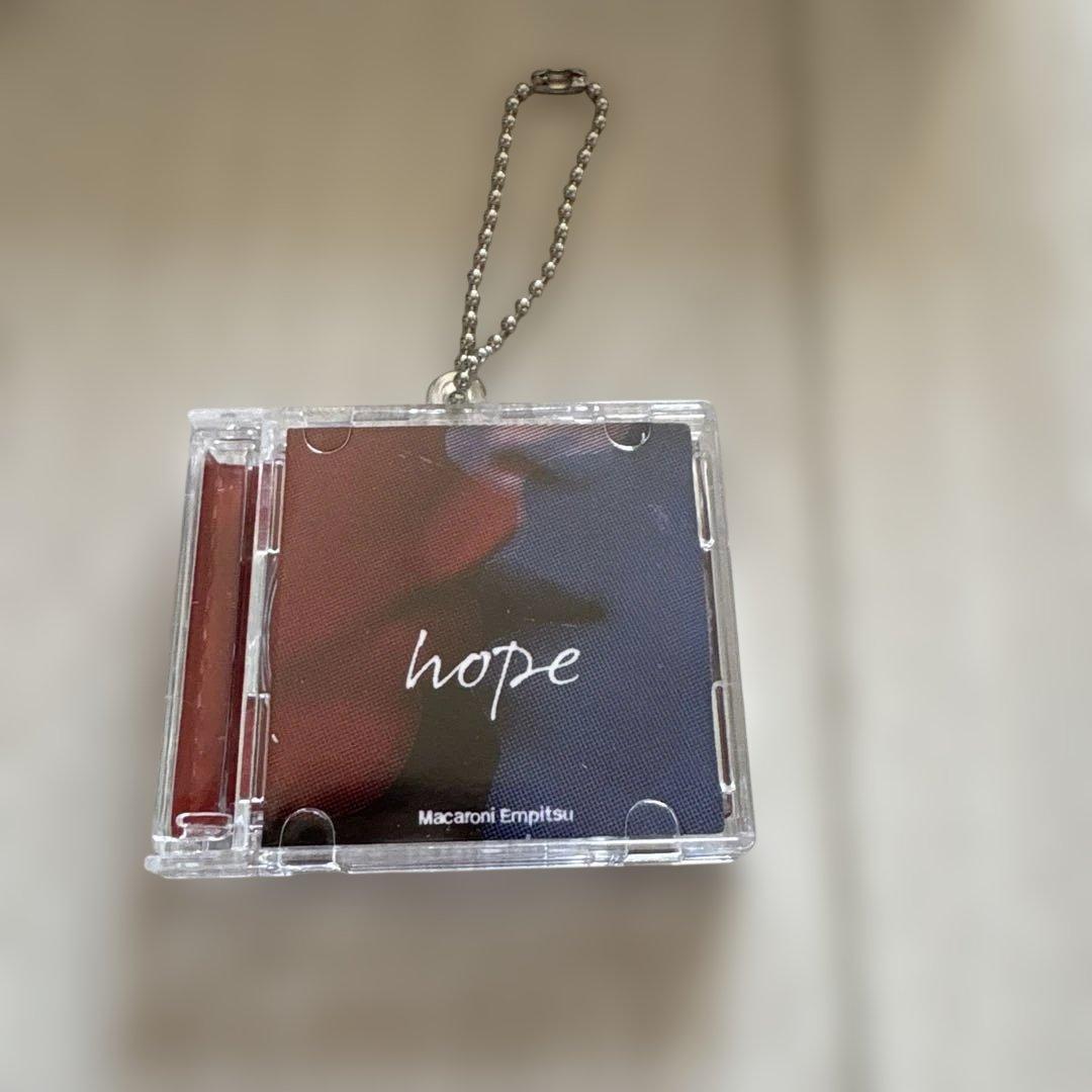 マカロニえんぴつ CD風 ミニチュア キーホルダー hope - メルカリ