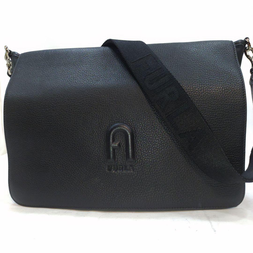 【極美品】フルラ メッセンジャーバッグ レザー×ナイロン A4可 エンボス 黒