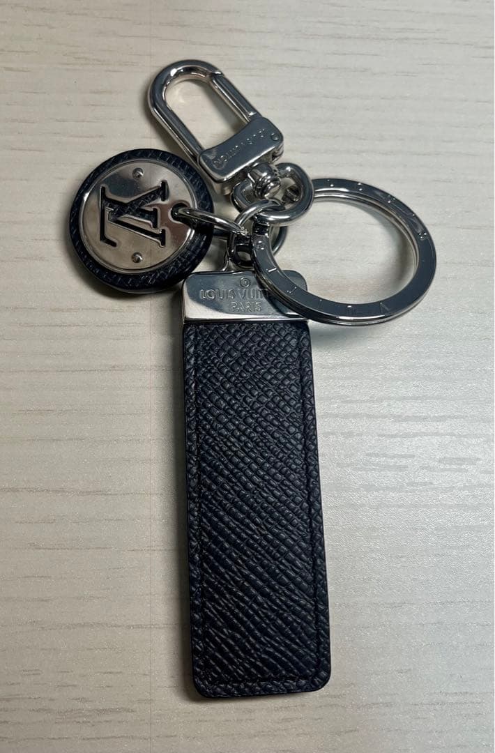 Louis Vuitton キーホルダー ブラックレザー