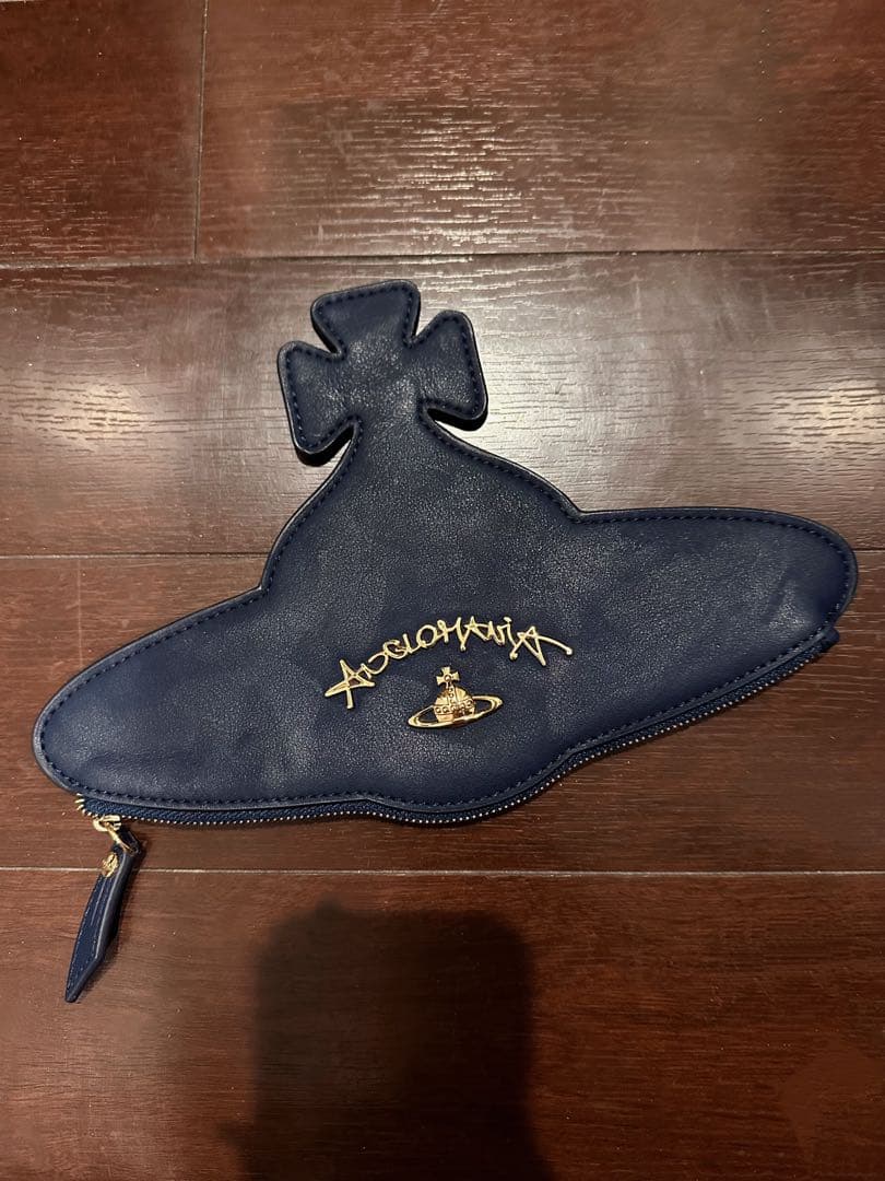 Vivienne westwood レア限定品ユニークデザイン ネイビー ポーチ ヴィヴィアン ウエストウッド Vivienne Westwood 52040056U S000D