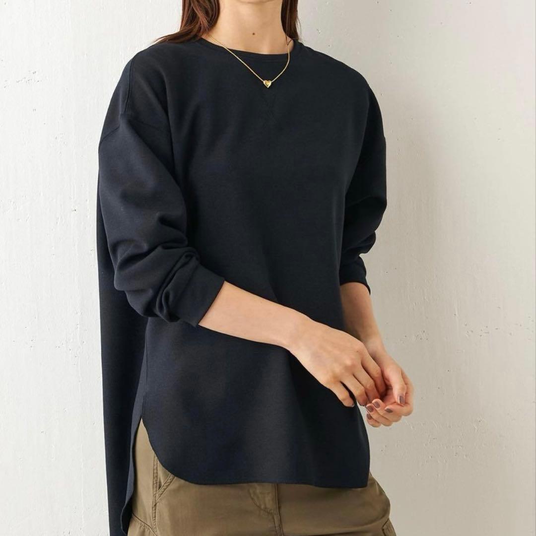 美品　whim gazette Vガゼットプルオーバー　ブラック　36 ゆったり