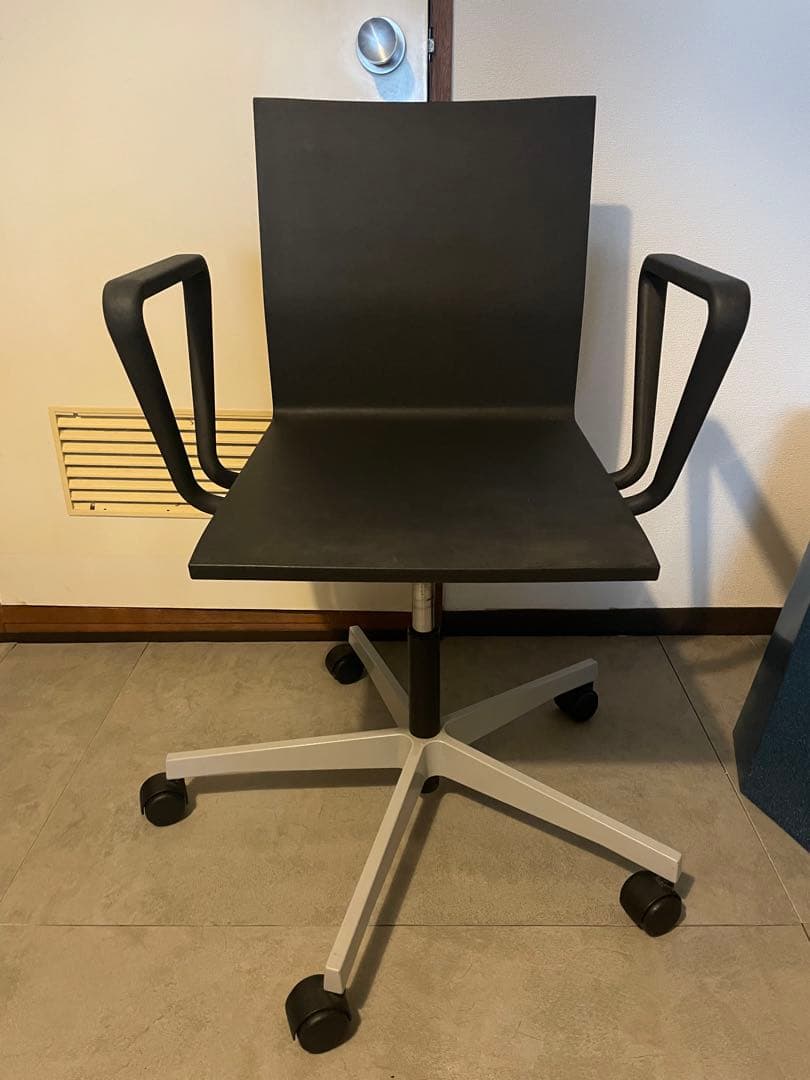 vitra .04 アーム付き