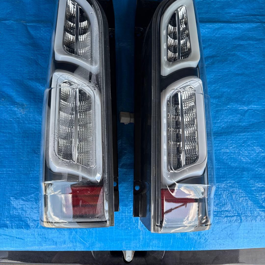 ハイエース BRIFA LEDテールランプ クリア/ホワイト