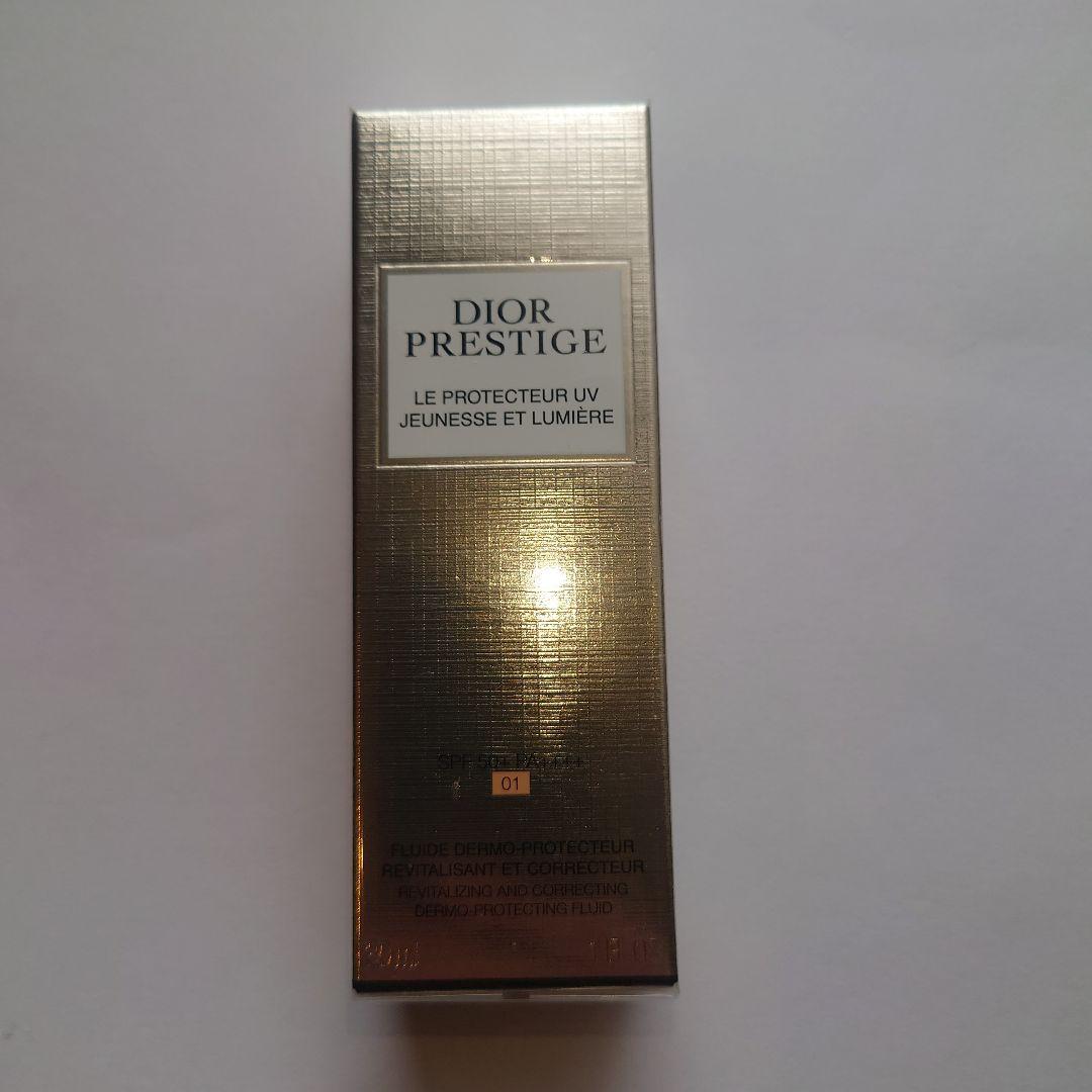 Dior　プレステージ　ホワイト　ル　プロテクターUV　ルミエール　BB　01