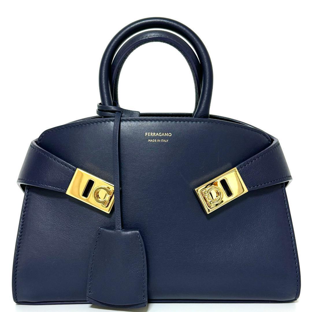現行品 FERRAGAMO フェラガモ ハグ ミニ Hug ハンドバッグ XS