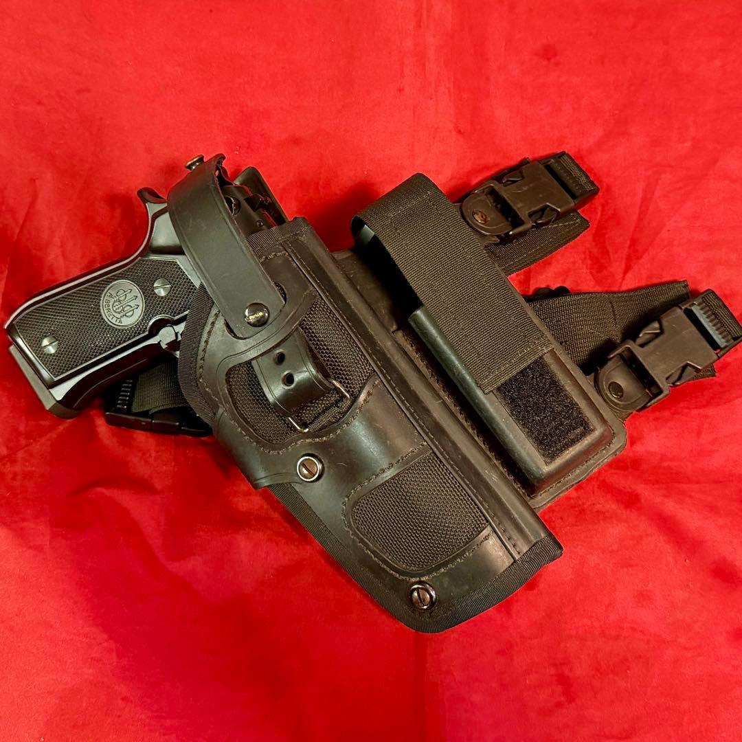 整備済 ITW NEXUS社製 ナイロン・樹脂製 レッグホルスター