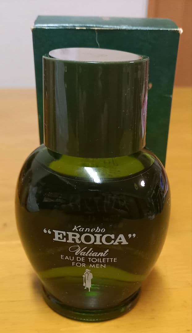 TOZERO KARAMAN ビューティーブラシ USBケーブル付き