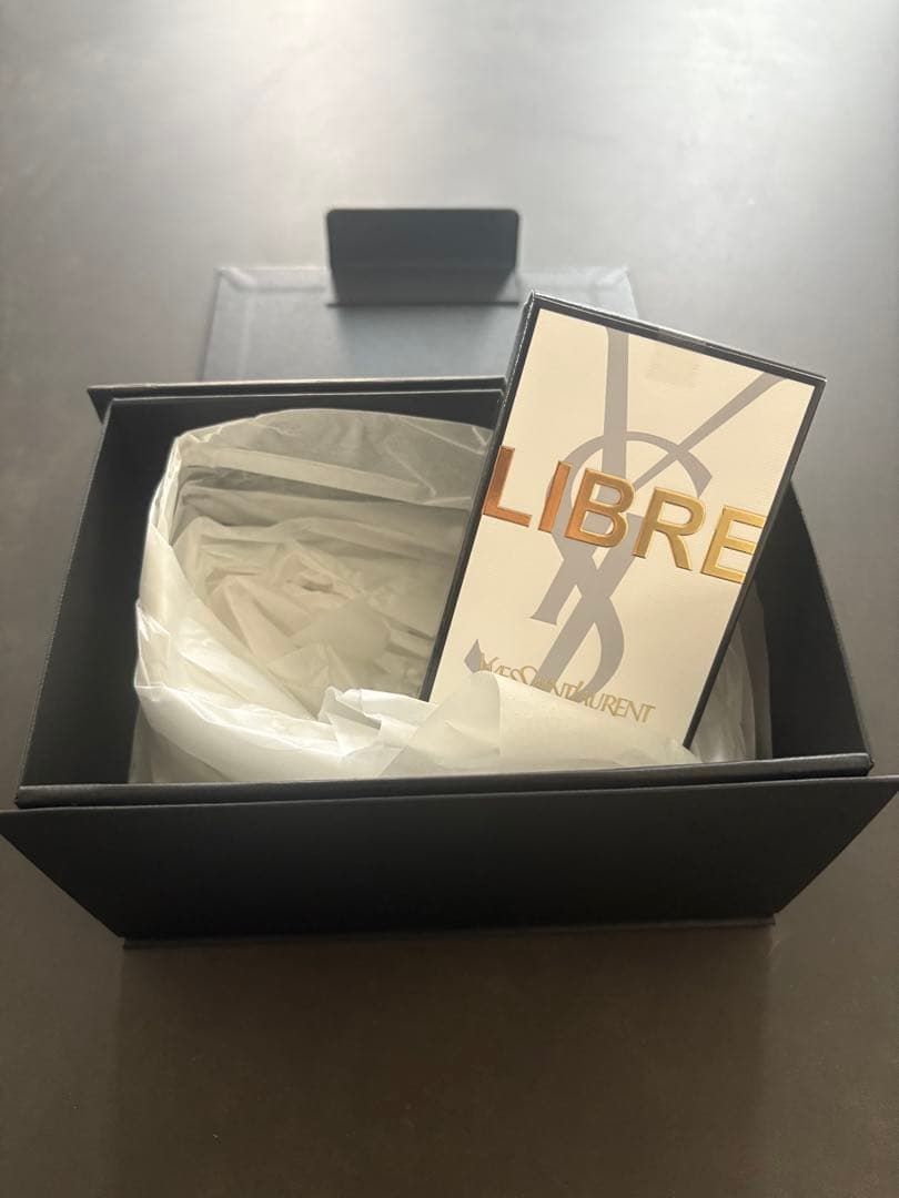 Yves Saint Laurent LIBRE オードパルファム 30ml