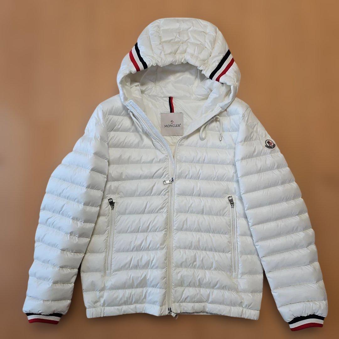 めぐママ　モンクレールGIROUXフード付きホワイトダウンジャケット 楽天市場】モンクレール MONCLER モンクレール ダウンコート メンズ