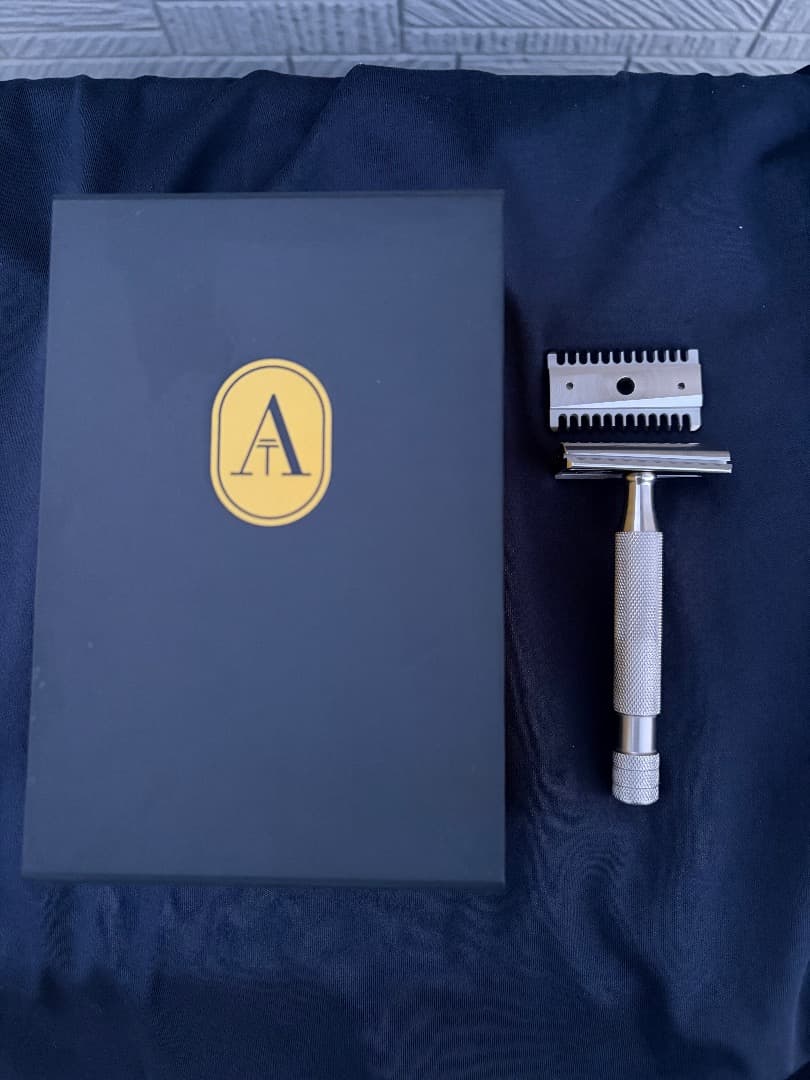 Above the Tie S1両刃カミソリ　SB・OC 66-0014-85 剃毛用T字両刃カミソリ 50本入 【AXEL】 アズワン