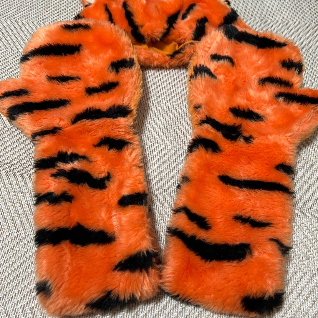 ディズニー ティガー マフラー 手袋付きファンキャップ - メルカリ