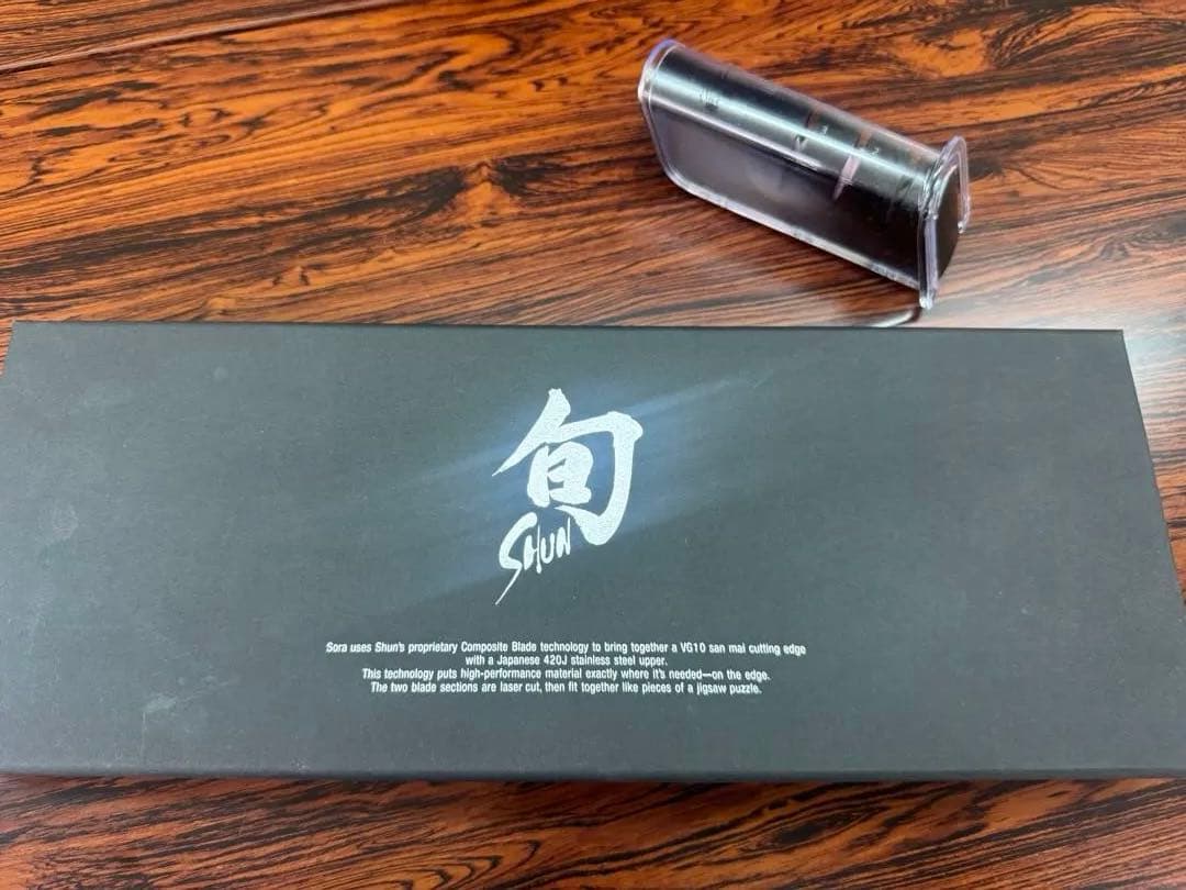 ゆ*ん様 未使用　貝印 旬Sora ナイフ 三徳包丁2点セット　保管品　要画像確 新品未開封】貝印 高級包丁 旬Sora 2点セット 三徳包丁&ペティナイフ