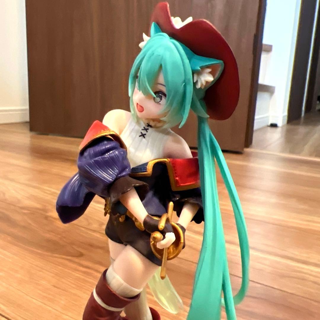 箱無】初音ミク Wonderland 長靴を履いた猫 フィギュア - メルカリ