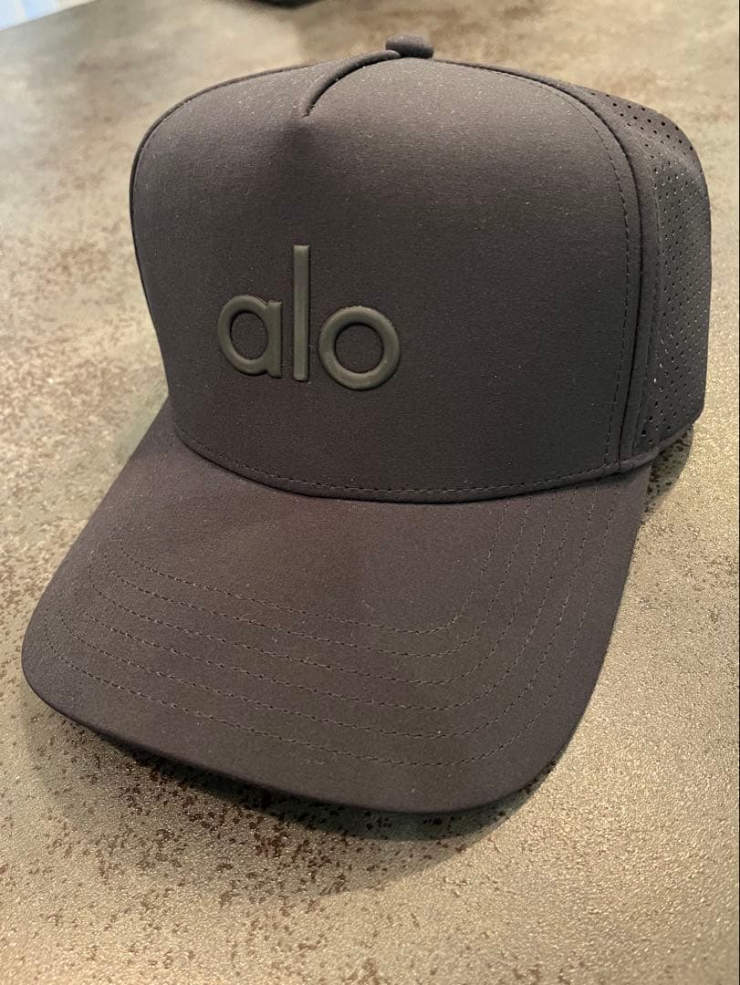 alo 黒 キャップ　メッシュ　フリーサイズ