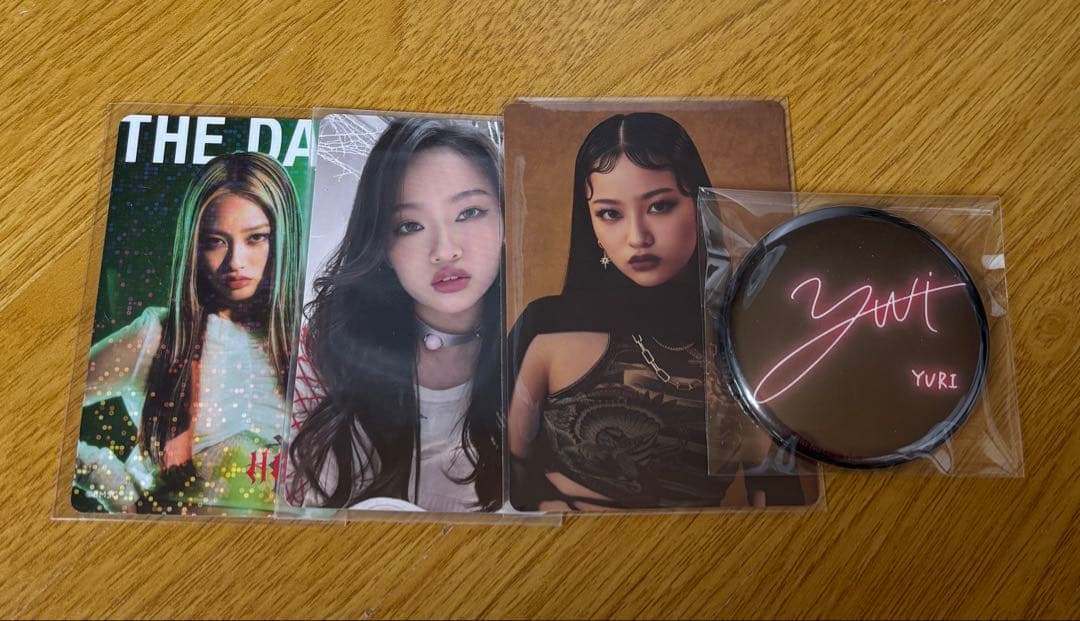 HANA YURI ユリ　ボディメンテ　ホログラムトレカ　含むまとめ売り