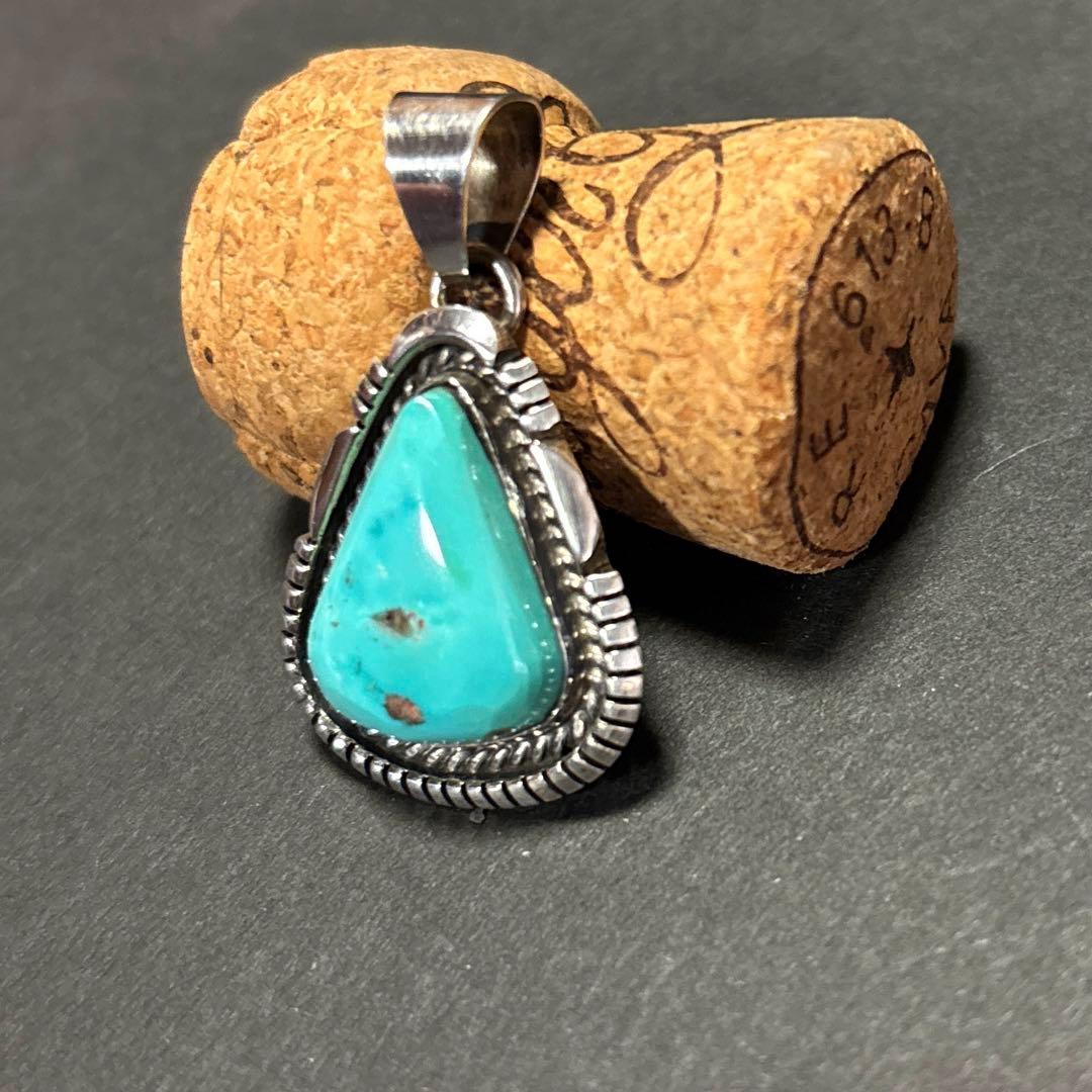 ナバホ ターコイズペンダントトップ インディアンジュエリー navajo