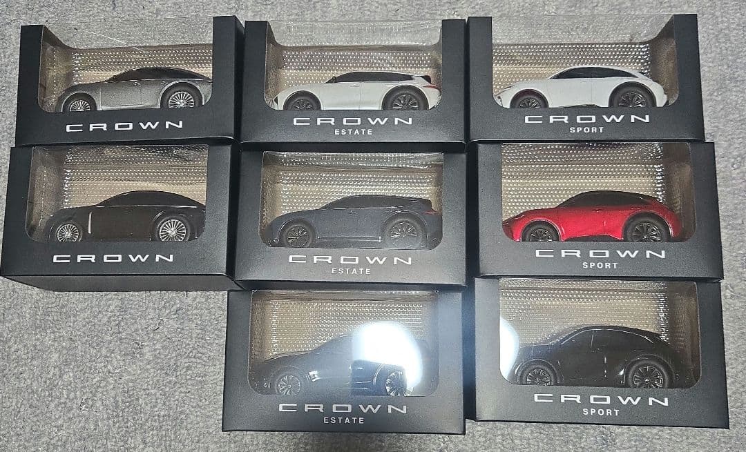 【匿名発送、送料込み】非売品　トヨタ　クラウン　プルバックカー８台セット