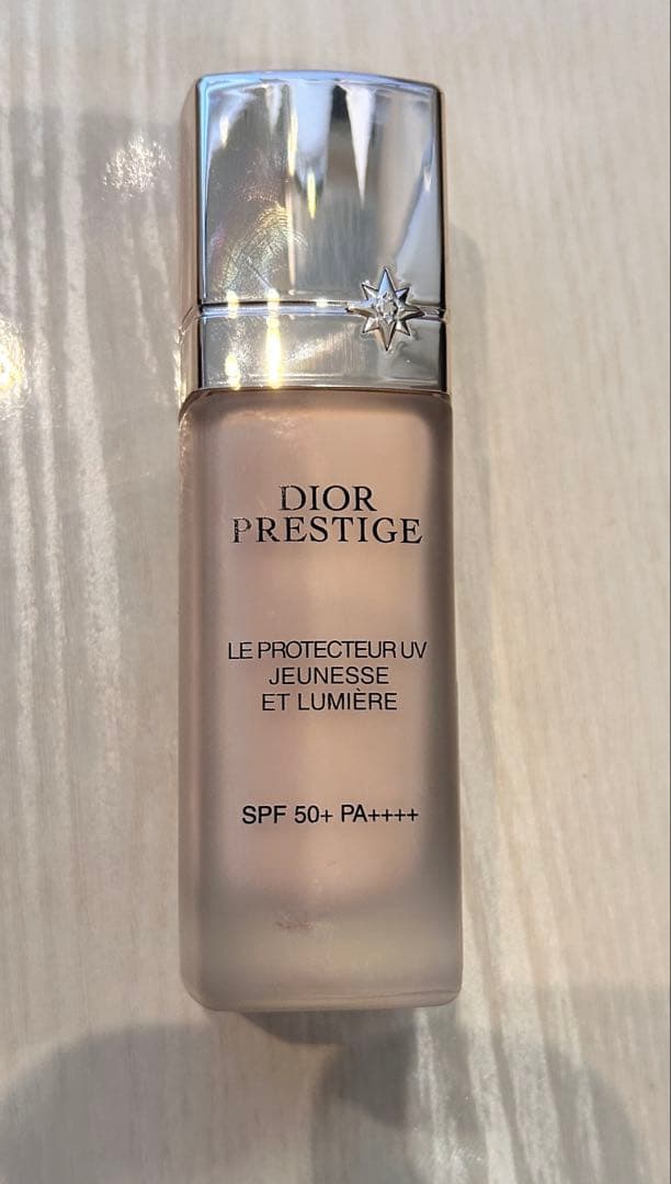 Diorプレステージホワイト ル プロテクター UV ルミエールBB 00 9割