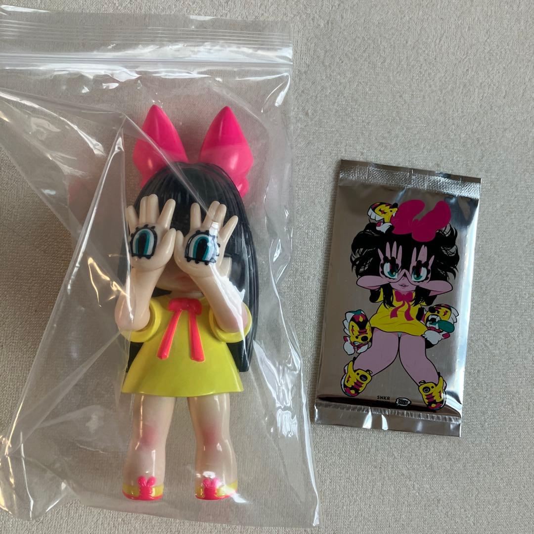 GRAPE BRAIN®︎ Reebokコラボ　にぎるちゃん　ソフビフィギュア