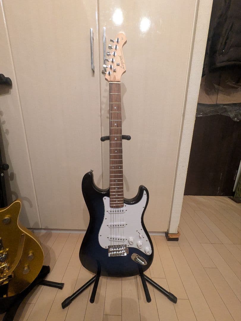 Legend ストラトキャスタータイプ エレキギター