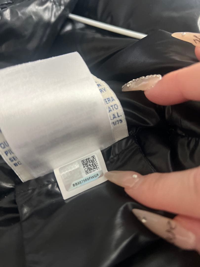 モンクレール・GESSE ワッペン フード付 ダウンジャケット - メルカリ