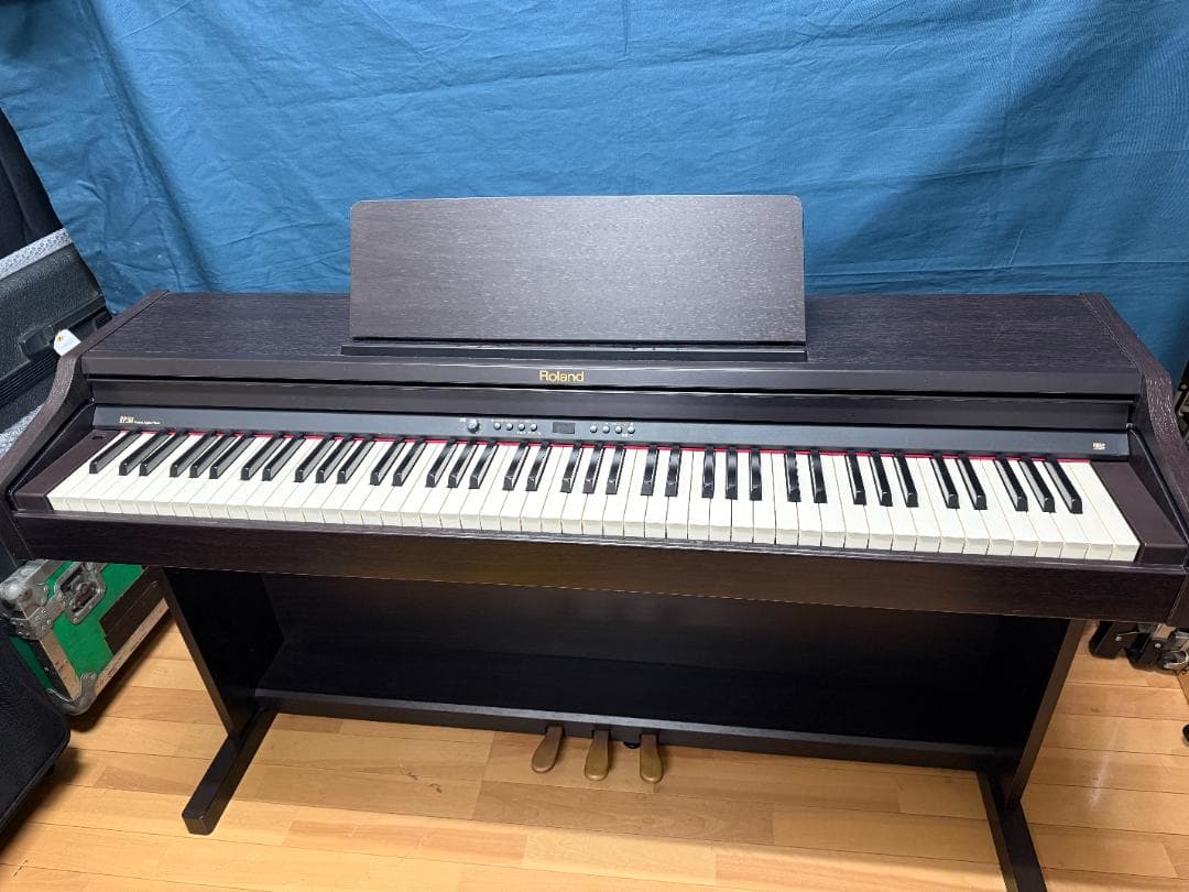 ローランド 電子ピアノ RP301-RW 埼玉県草加市手渡しのみ