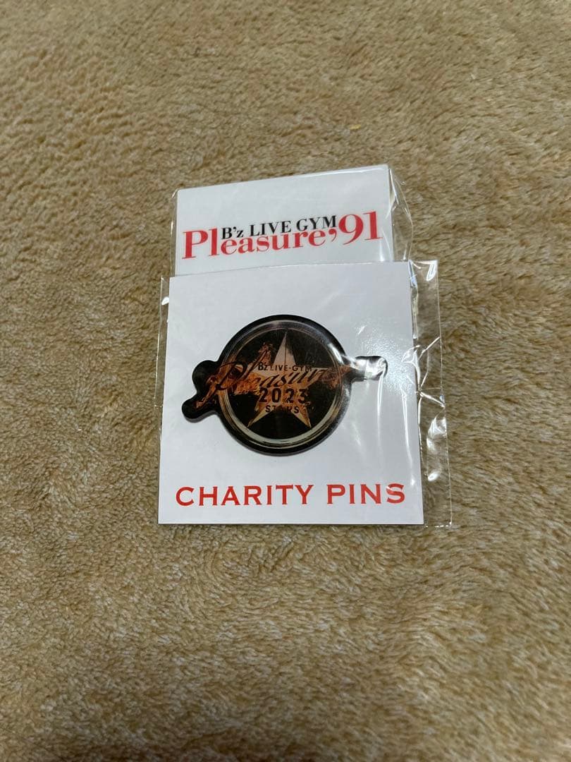 B'z Pleasure2023 STARS ピンバッジ アクスタセット - メルカリ