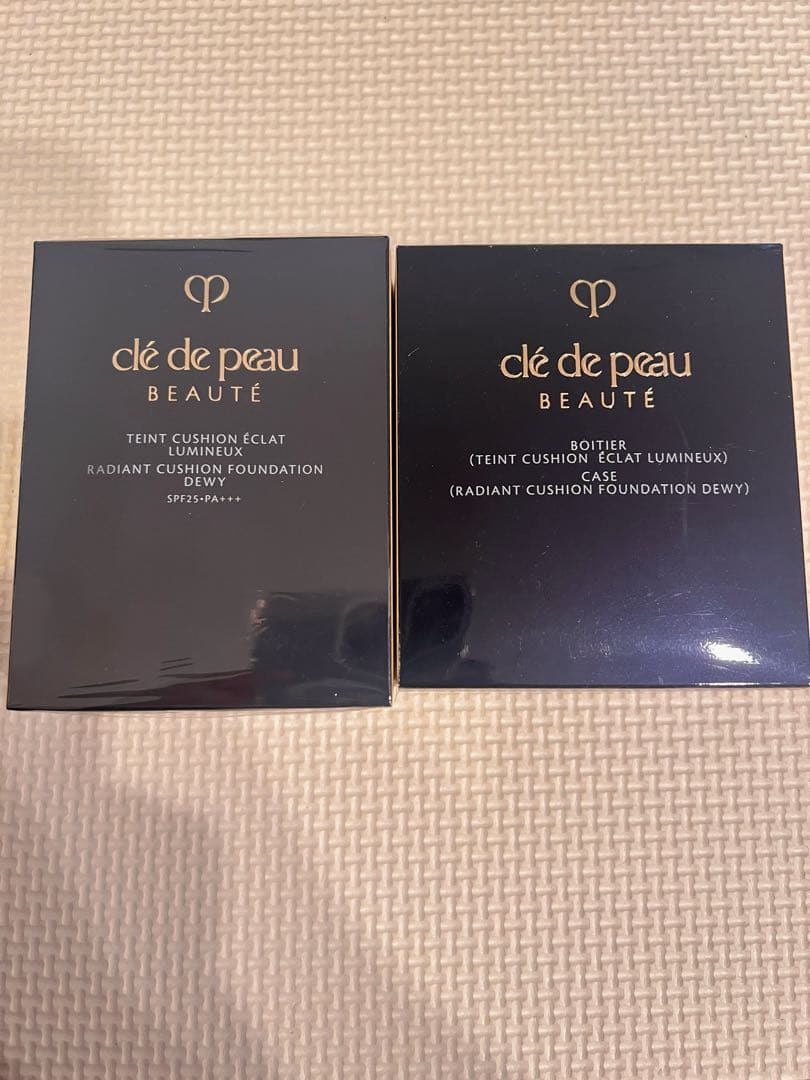 クレドポーボーテ　タンクッションエクラ　ルミヌ　オークル10&専用ケース