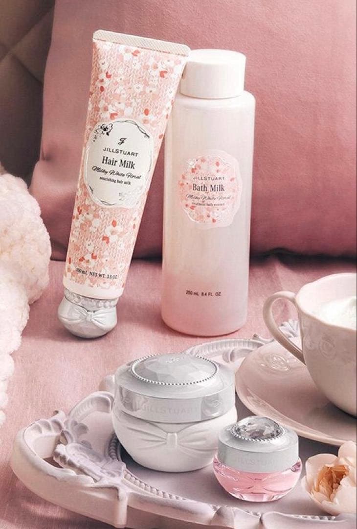 ジルスチュアート ミルキーホワイトフローラル 4点セット