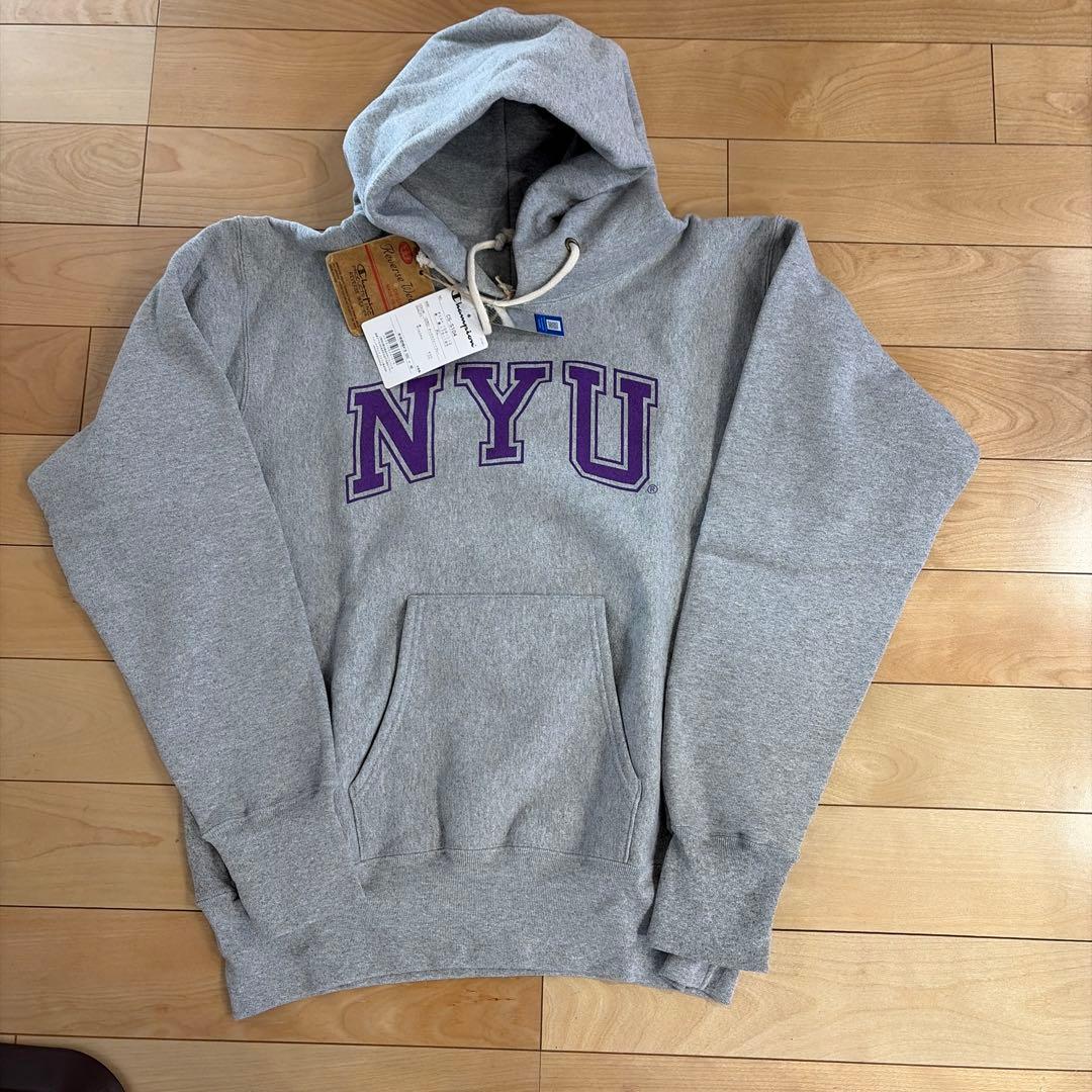 Champion NYU 赤タグ　パーカー