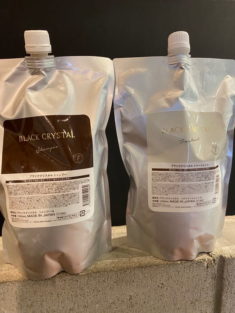 BLACK CRYSTAL ブラッククリスタル　シャンプー、トリートメントセット