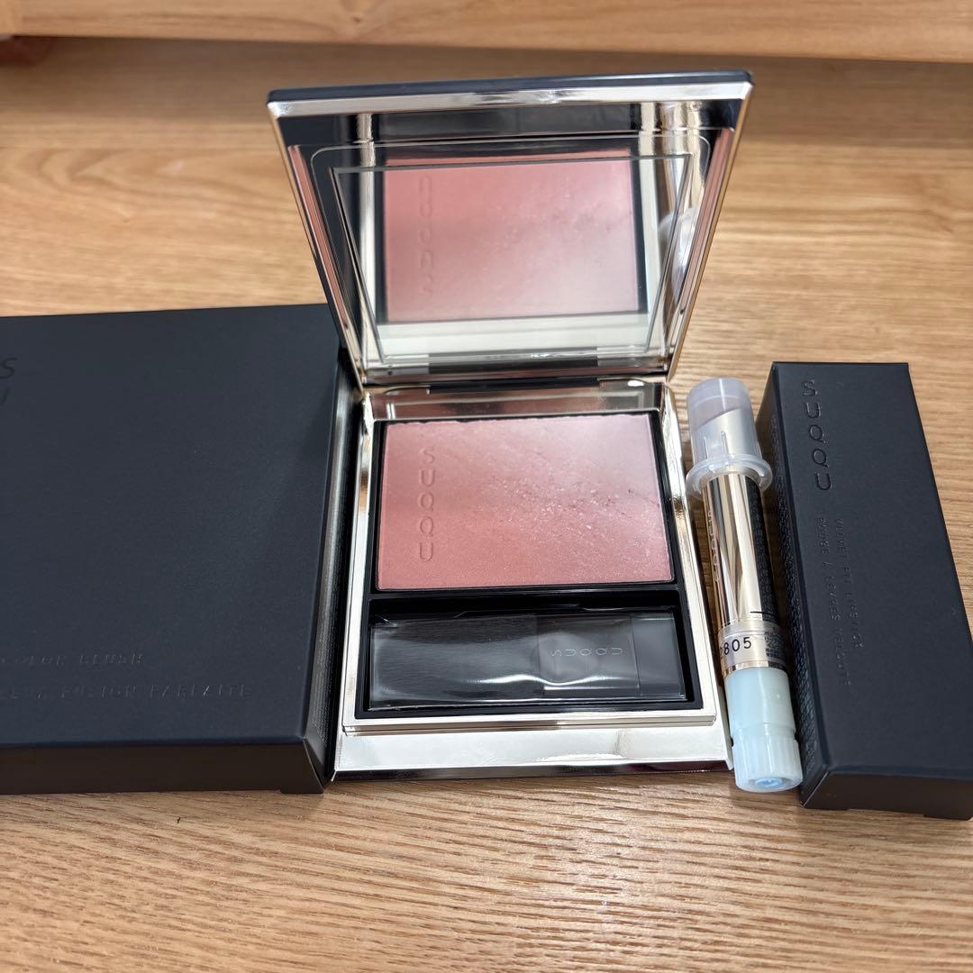 SUQQU ブラーリングカラーブラッシュ　114 ベルベットフィットリップ108