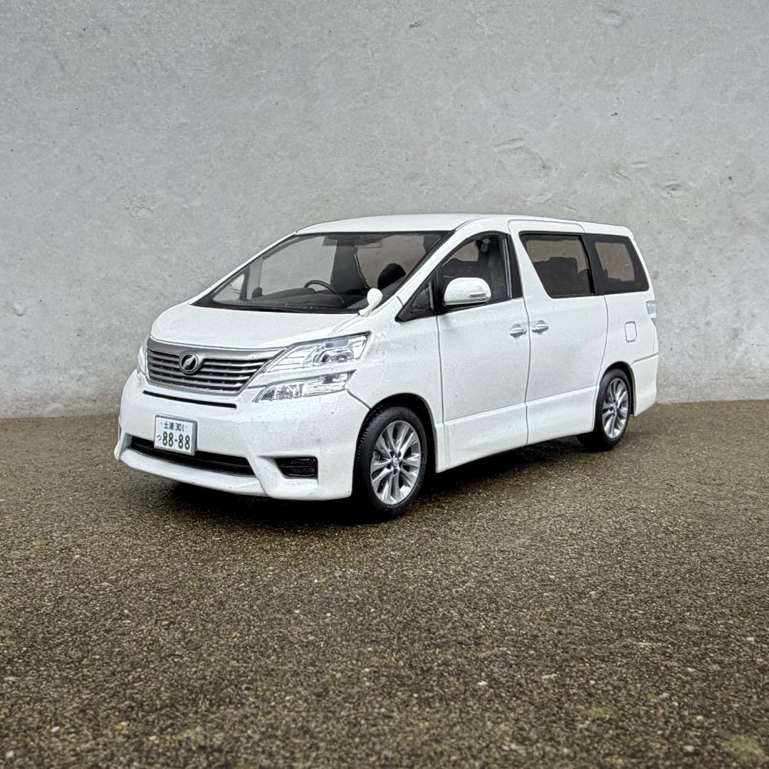 1/24 トヨタ ヴェルファイア カラーサンプル ミニカー