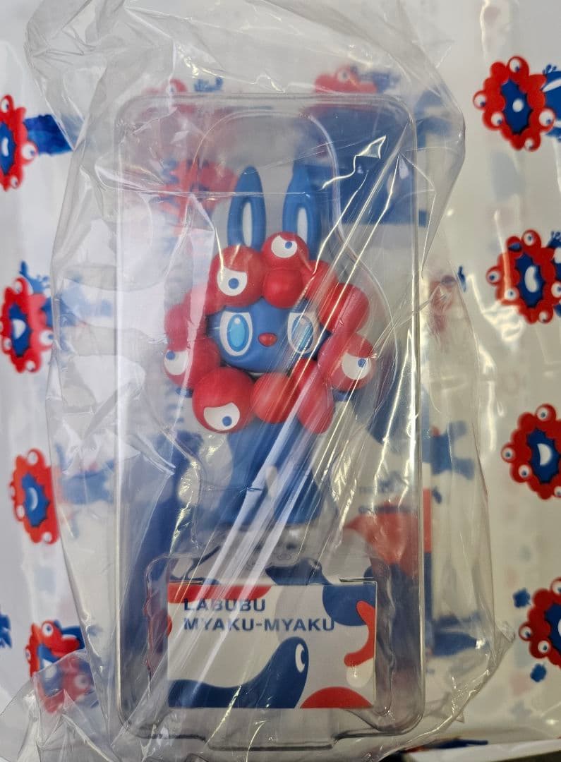 ミャクミャク　ラブブ　万博