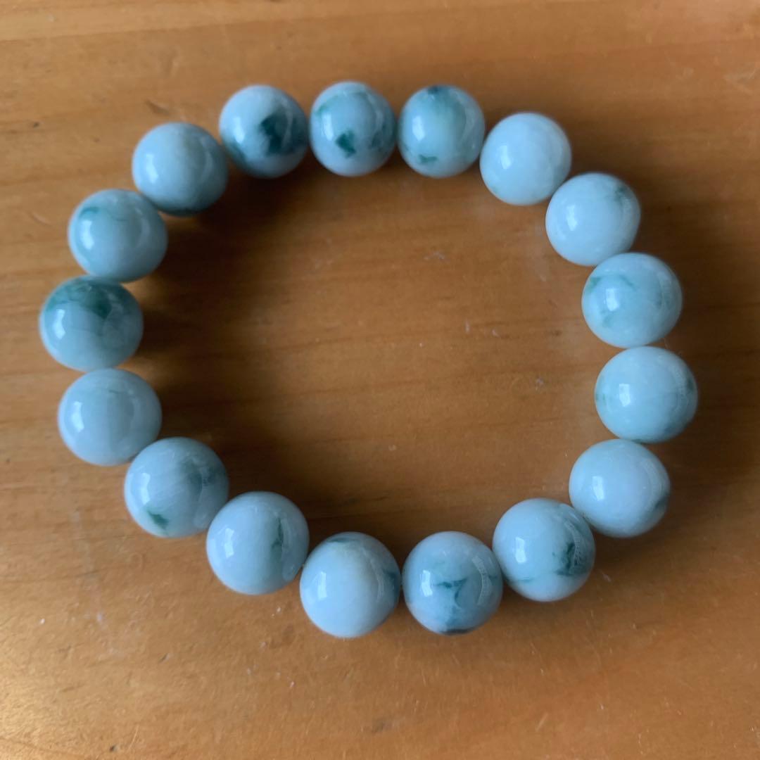 本翡翠ミャンマー産翡翠ブレスレットです。腕周り約5.5センチ N032 本翡翠ミャンマー産翡翠ブレスレットです。腕周り約5.5センチN026