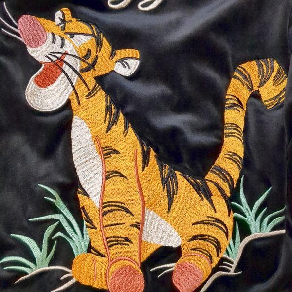 ティガー ベロア スカジャン メンズL 黒白 ディズニー くまのプーさん