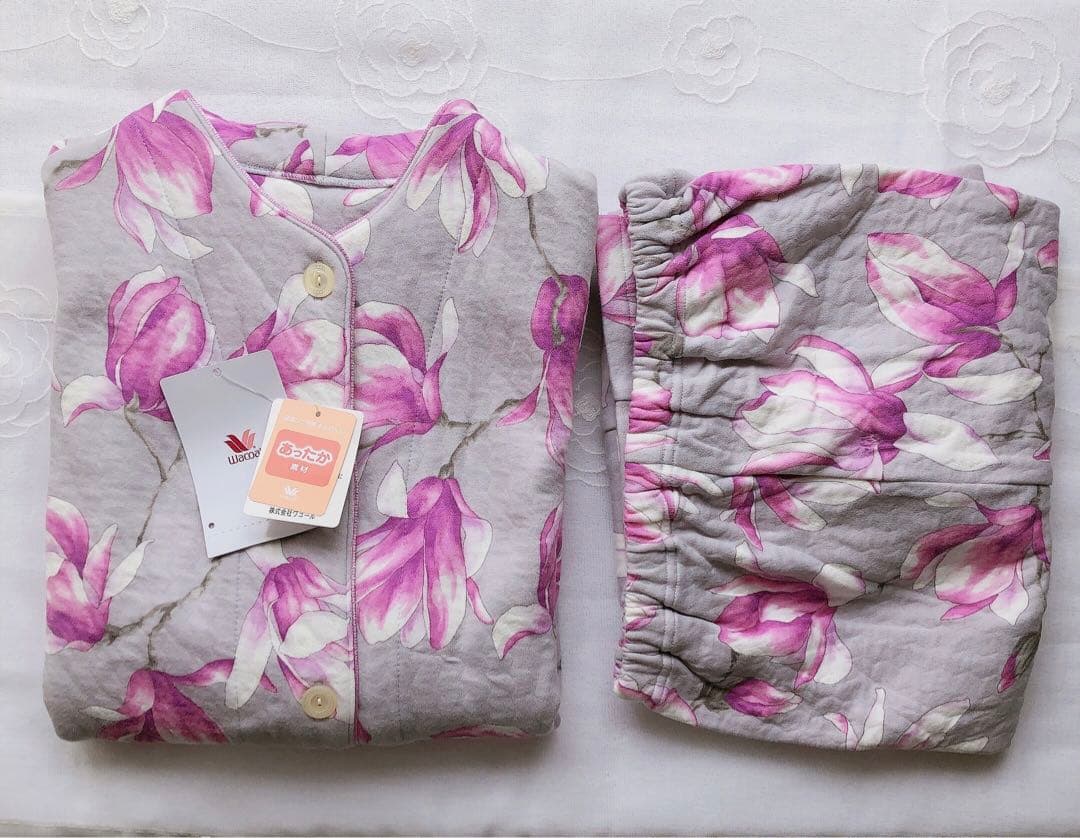 あったか素材・中わた入り★Mサイズ　ワコール　パジャマ