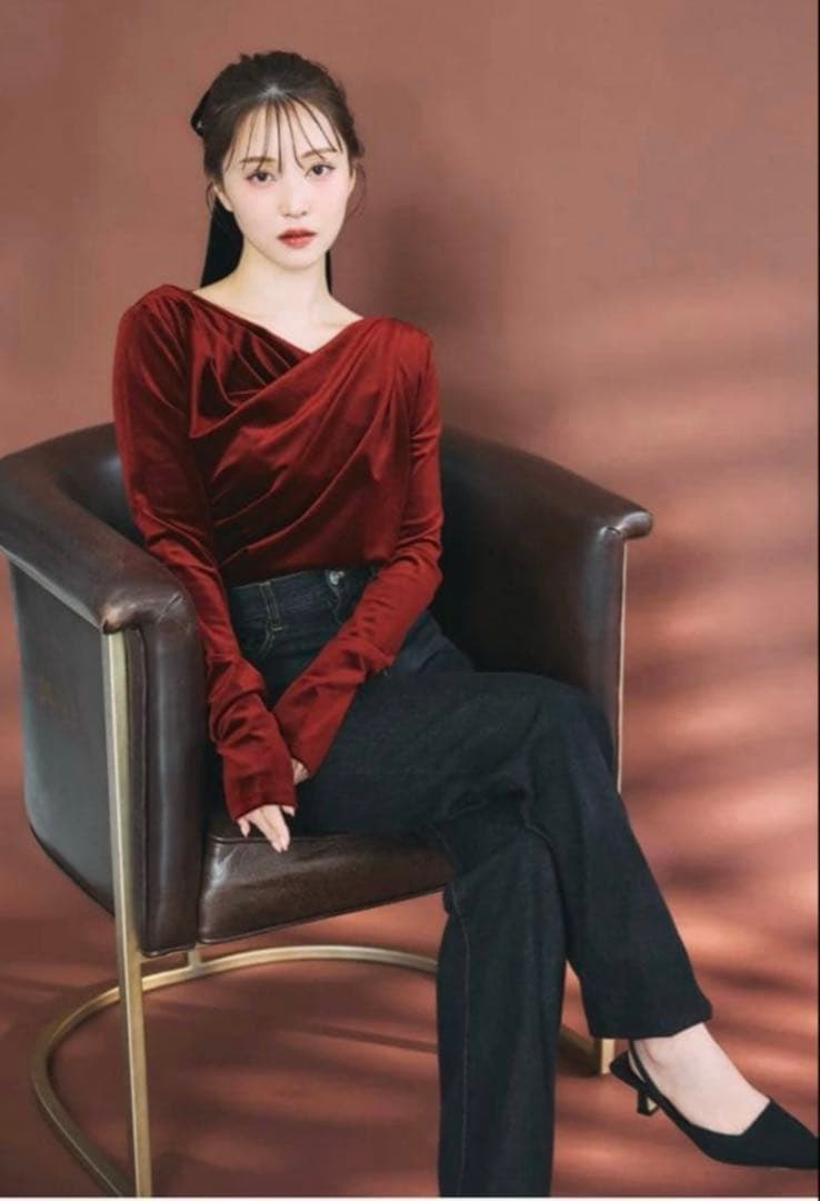 polauraグロッシーベロアドレープトップス