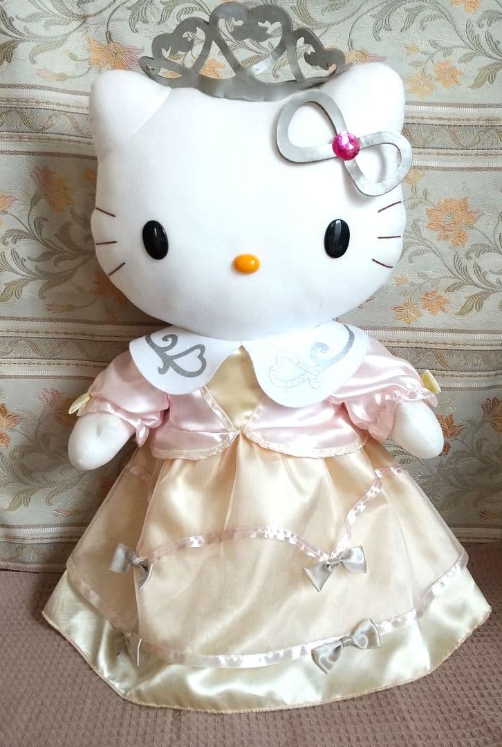 ピューロランド 当選品 キティ パレードBELIEVE衣装 特大ぬいぐるみ レア ピューロランド 当選品 キティ パレードBELIEVE衣装 特大ぬいぐるみ