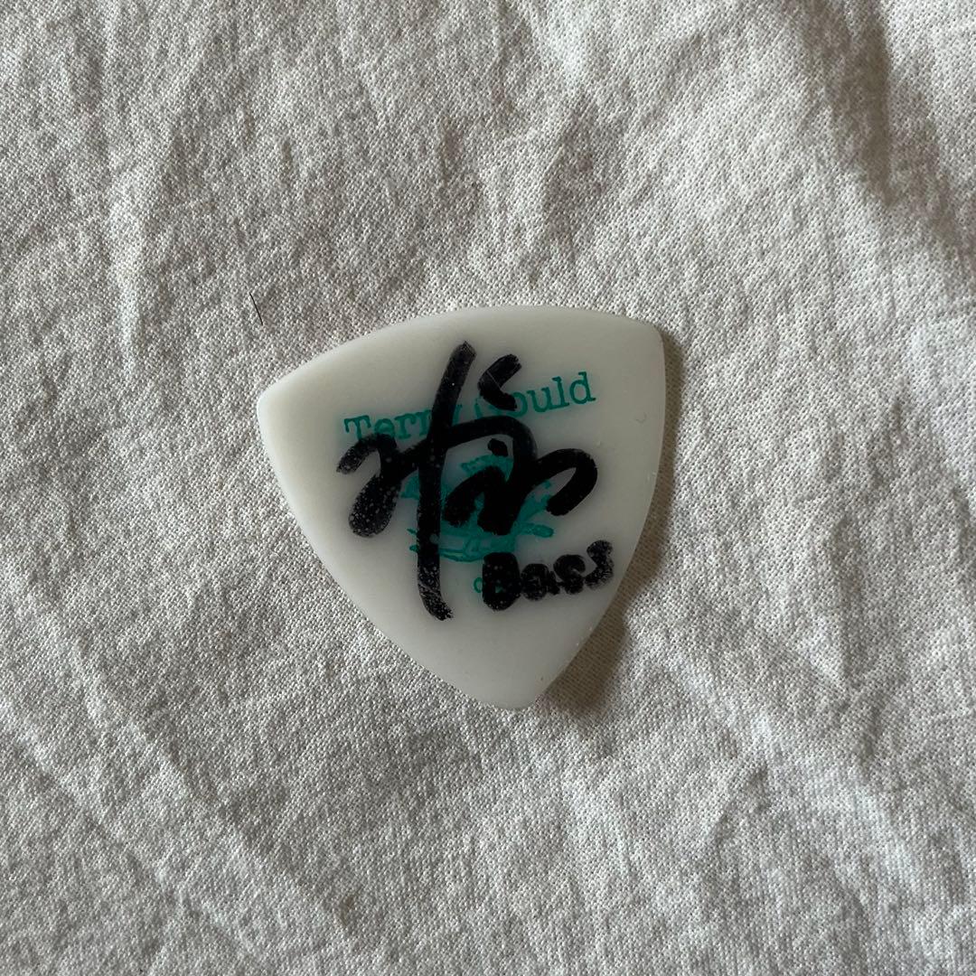 サイン入りピック - メルカリ