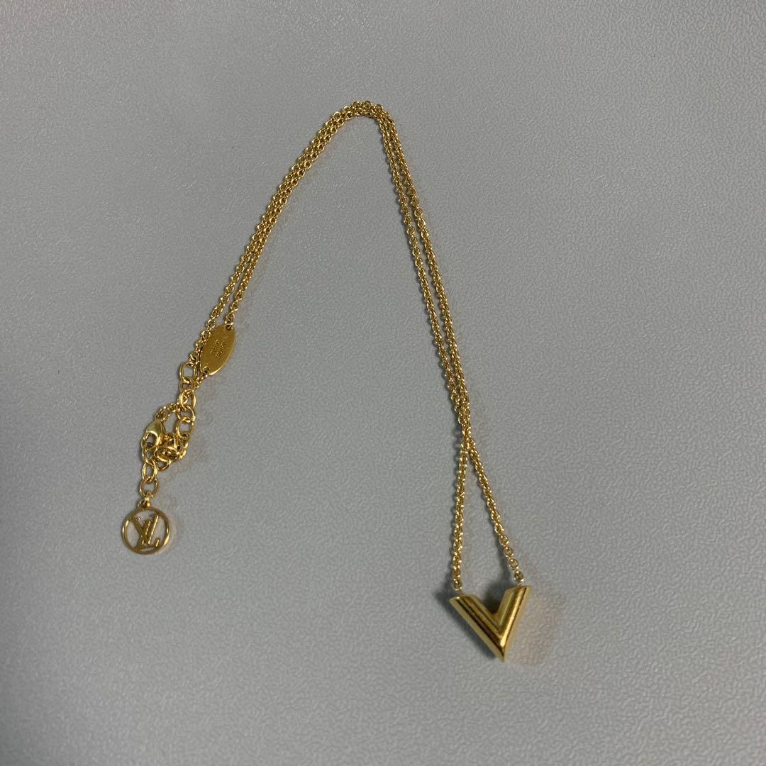 LOUIS VUITTON ゴールド V字型ネックレス